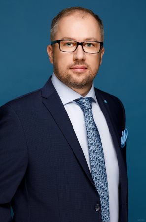 Adam Hibner
